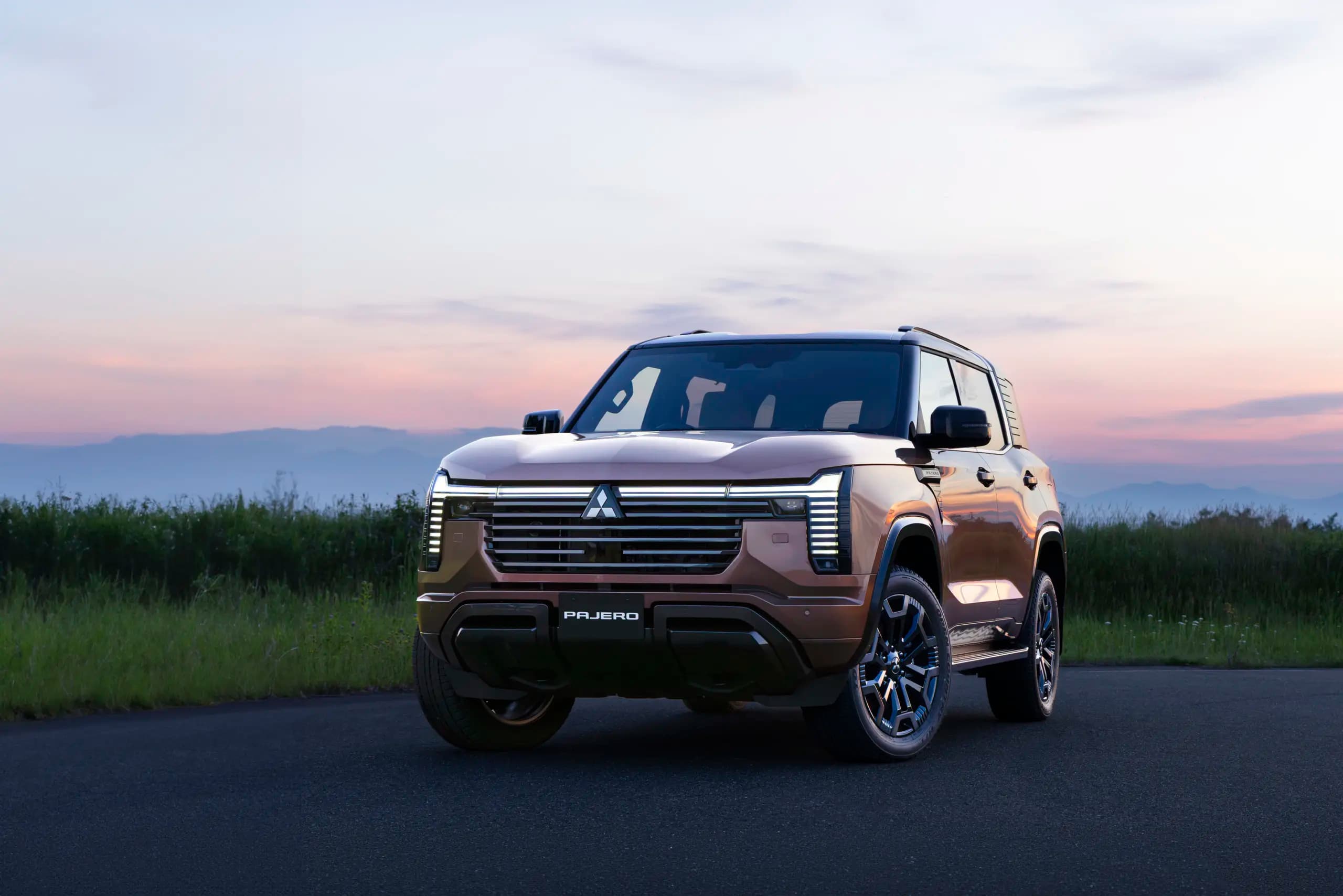 Visszatért a Mitsubishi Pajero! Mutatjuk, mit tud a márka új csúcsmodellje!