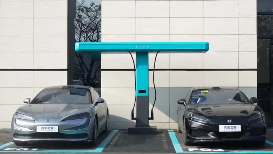 Más gyártó még csak ígérgeti, a BYD már több mint 10 ezret épített belőle!