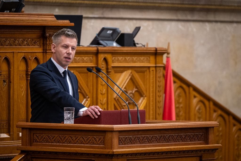 Magyar Péter fordulatot ígér: rövidebb eljárásokkal gyorsítanák fel az elszámoltatást