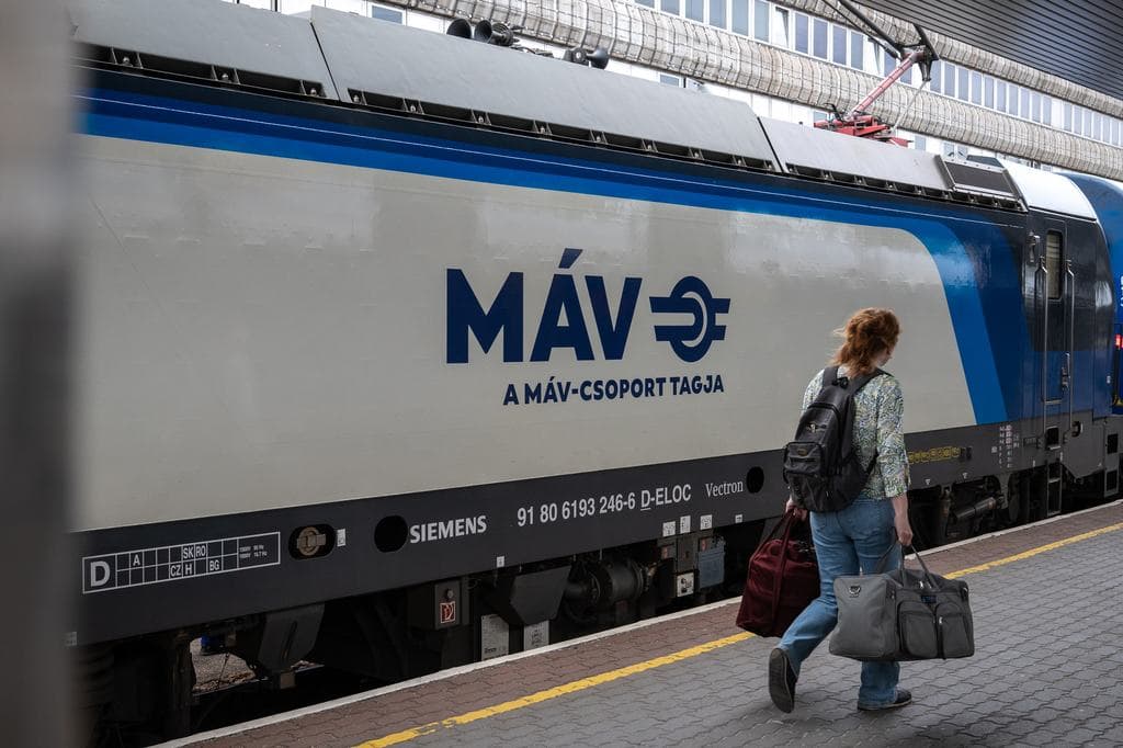 Egyre kevesebben állnak sorba a MÁV pénztárainál: mást választanak az utasok