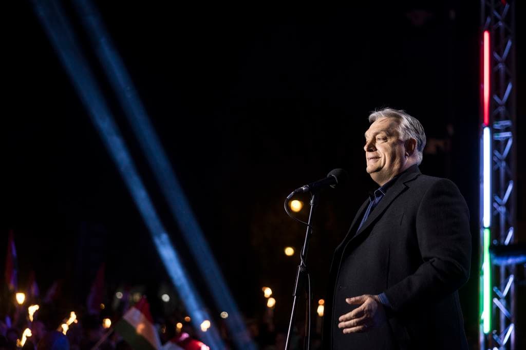 Miközben itthon utcára vonult a Fidesz és a Tisza: Orbán Viktor Párizsban tűnt fel október 23-án