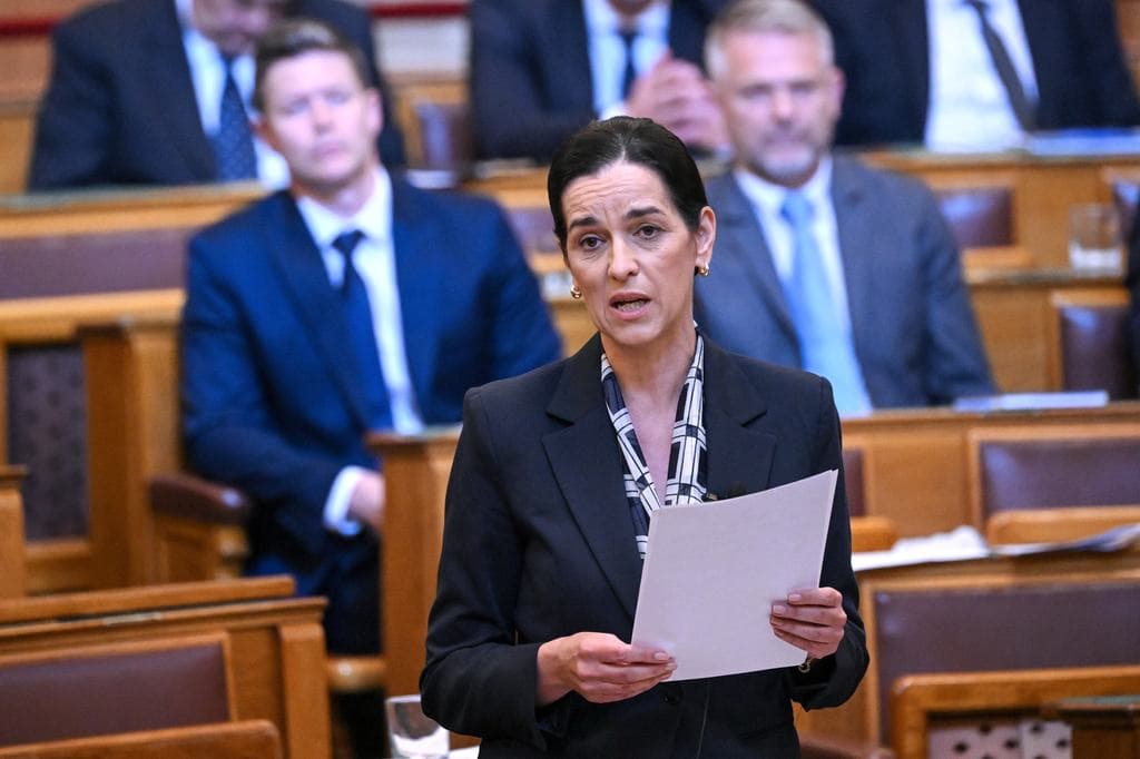 Orbán Anita tíz oroszt szólított fel, hogy hagyják el Magyarországot