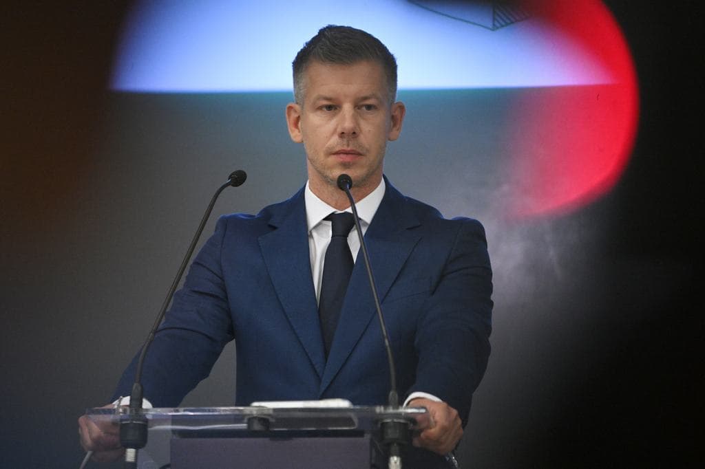 Magyar Péter a V4-csúcson: El kell dönteni, csak túlélni akar az EU, vagy a győztesek közé lép