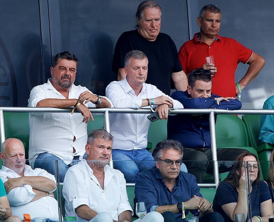 Érik a Fradi-botrány: 38 játékost vásároltak Kubatovék az adófizetők pénzéből