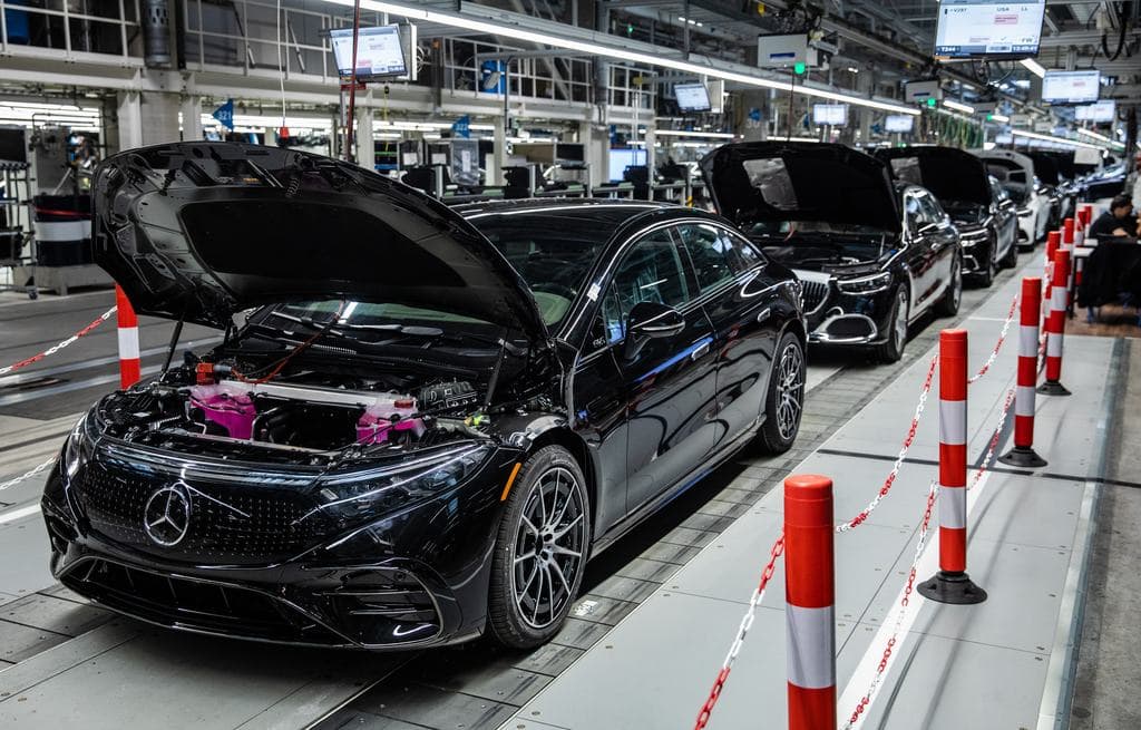 Meg sem fordul a Mercedes fejében, hogy elhagyja Kínát