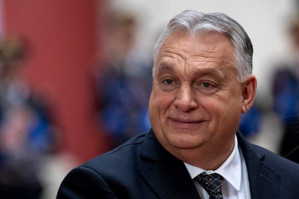 "Papa, kérsz hot-dogot?": Orbán Viktor végig bulizta a nyarat, de már szólítja a kötelesség