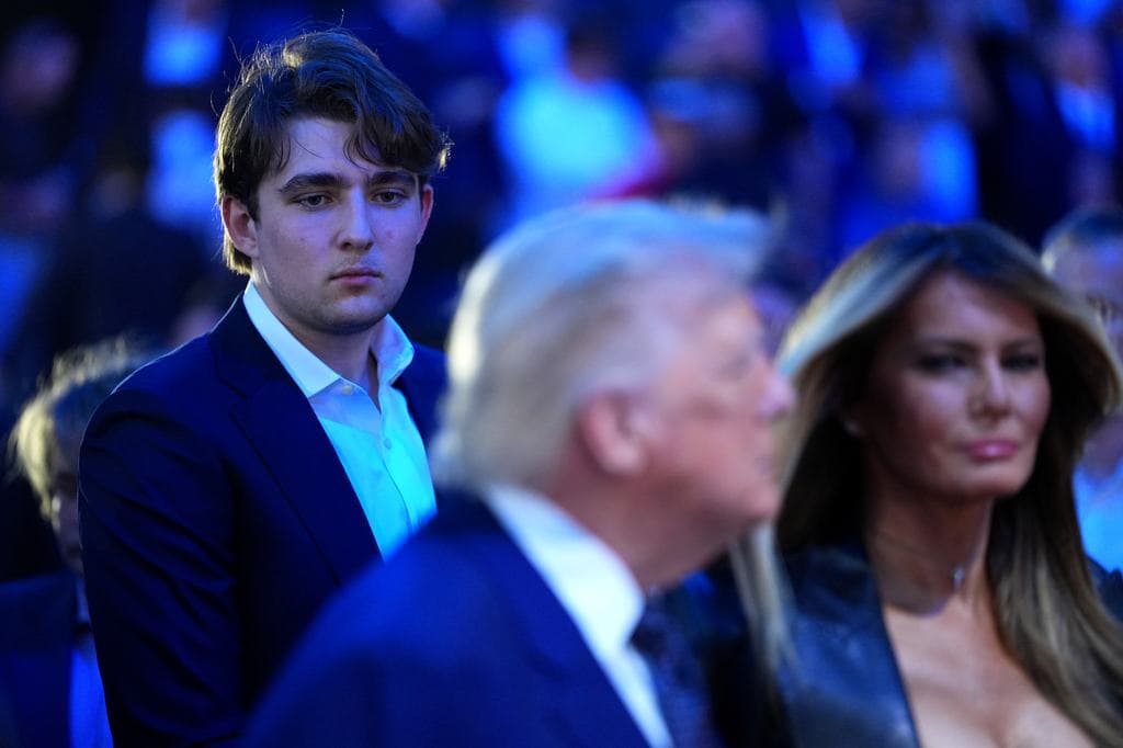 Iráni célkeresztben Donald Trump legkisebb fia, állítólag tízmillió dolláros vérdíjat tűztek ki Barronra
