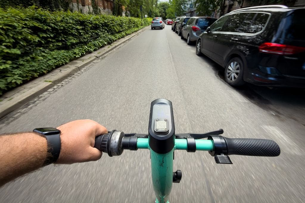 Aggasztó adatok láttak napvilágot: a motorosoknál is nagyobb veszélyben vannak az e-rolleresek