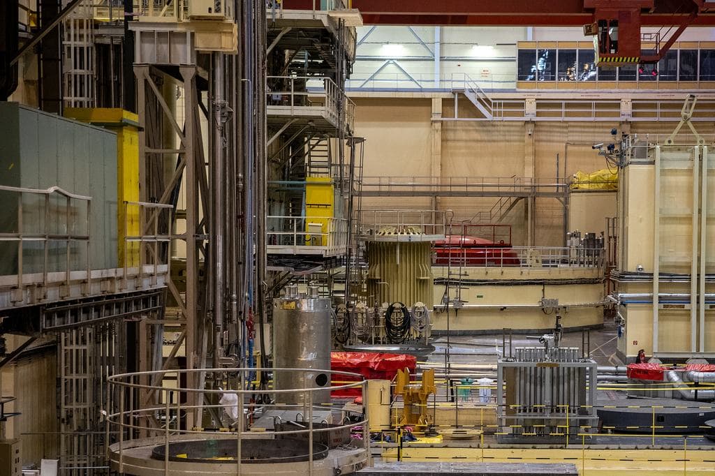 Magyar Péter két atomot is dobott a magyar nukleáris iparra − mutatjuk a legfájóbb csapásokat