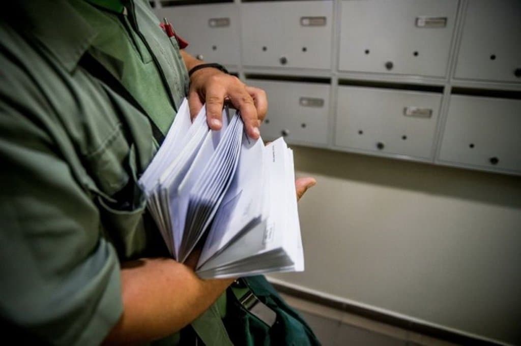 A Postán is hőségriadó lesz: 11-ig vissza kell érniük a kézbesítőknek a bázisra