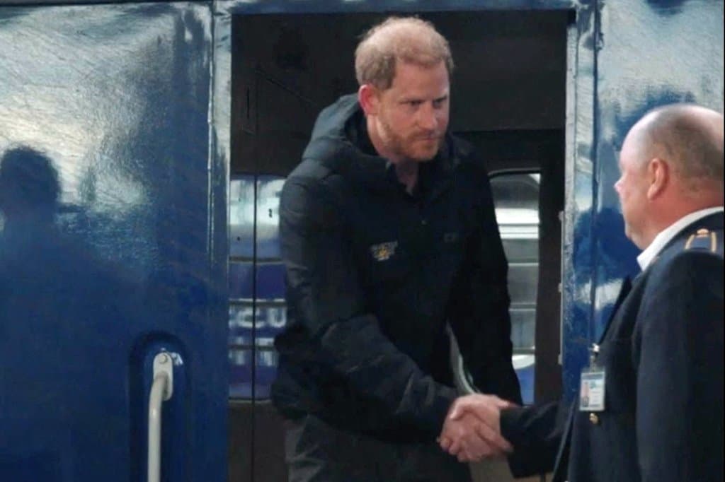 Váratlan fordulat: Harry herceg és Meghan visszaköltözik Nagy-Britanniába
