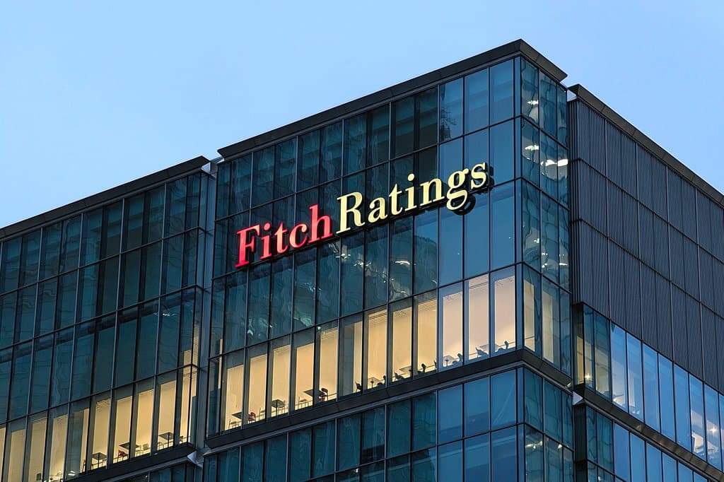 Súlyos figyelmeztetést kapott Magyarország: leminősítéssel fenyeget a Fitch Ratings