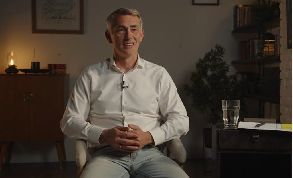 Megszólalt a titkos informátor, akit Tiborcz dobott fel az Orbán család ebédjén