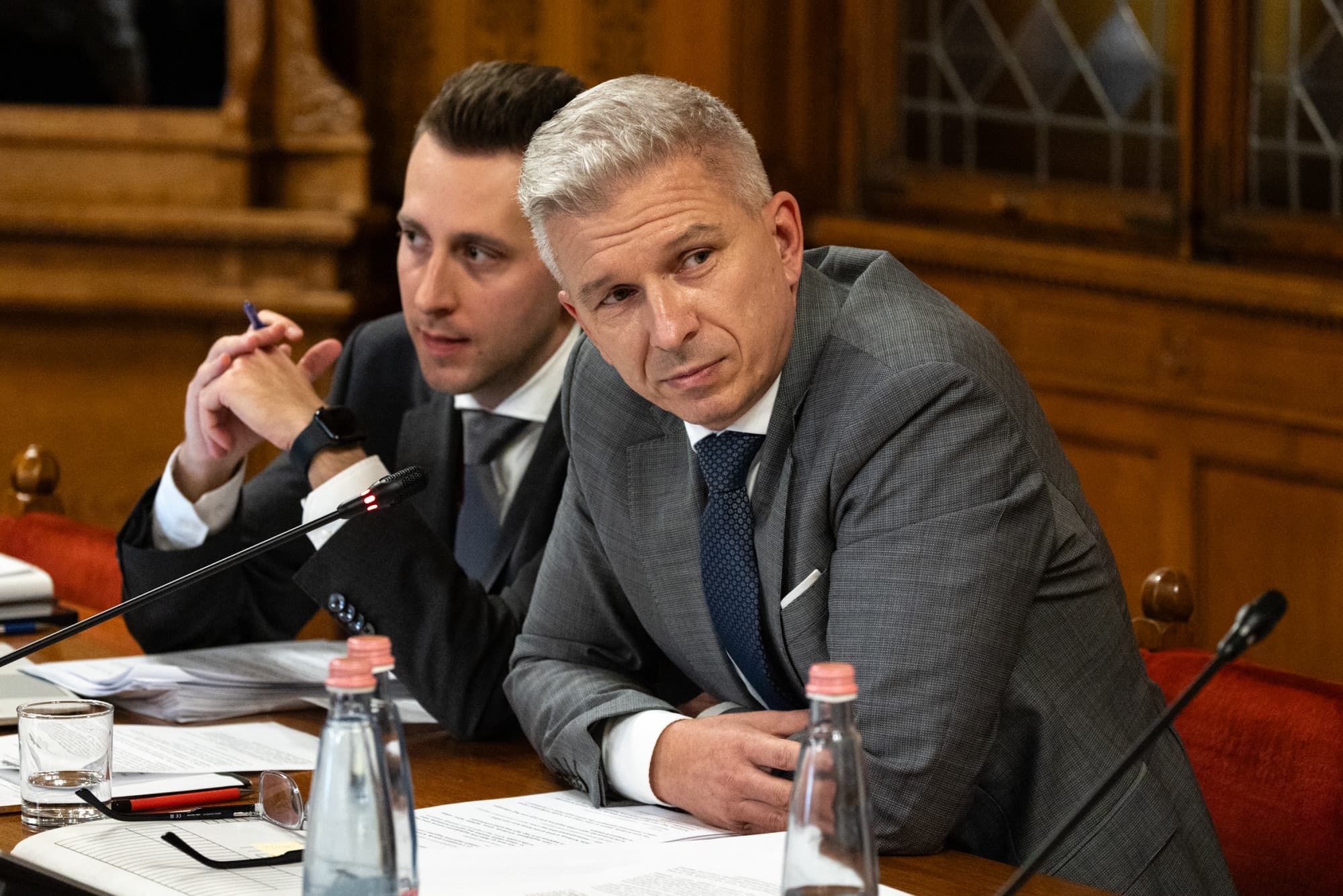 Az MNB vizsgálóbizottsága vezetőszáron is várja Matolcsy Györgyöt a meghallgatásra
