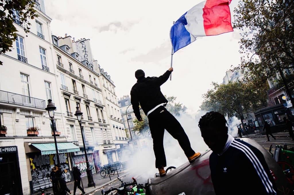 Helyi és részleges kijárási tilalmakat vezetnek be a francia városokban