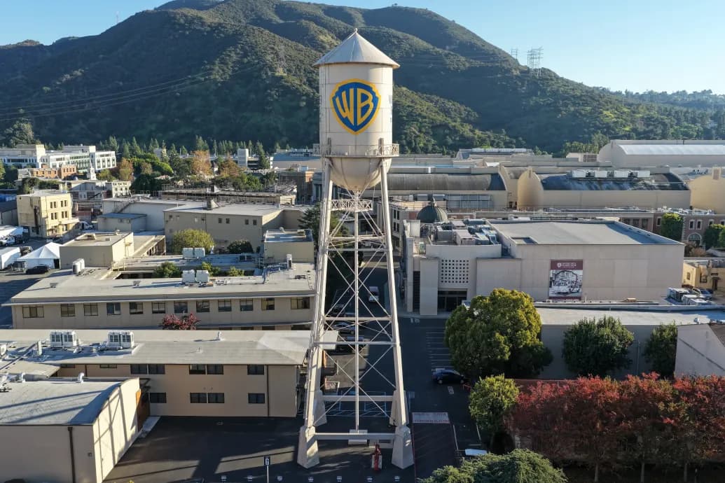 Egy bírósági döntés felfüggesztette a Paramount és a Warner milliárd dolláros egyesülését