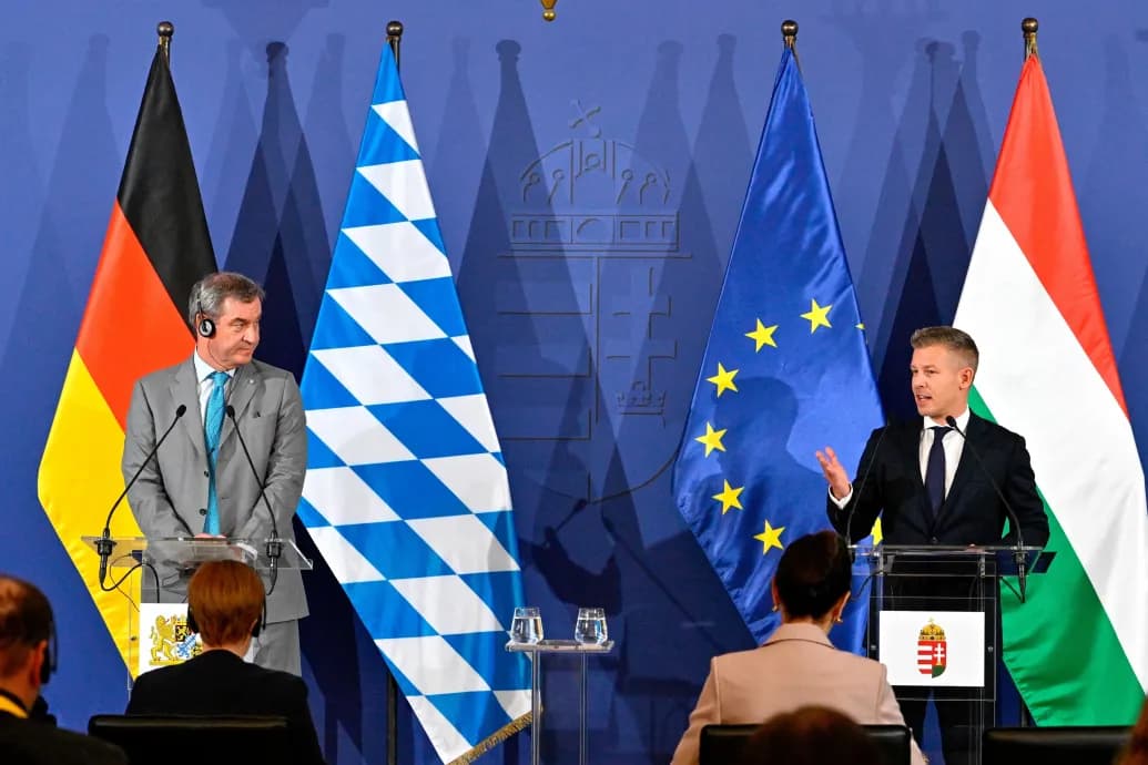 Magyar Péter: Mindannyian örülnénk, hogyha Szijjártó Péter szereplése lenne a legnagyobb probléma az európai autóipar számára