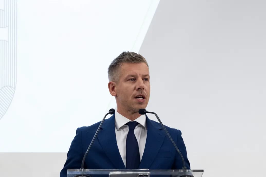 Magyar Péter: Kiírják az első szélerőművi pályázatokat, a projektekben magyar állami tulajdonrészt fognak előírni