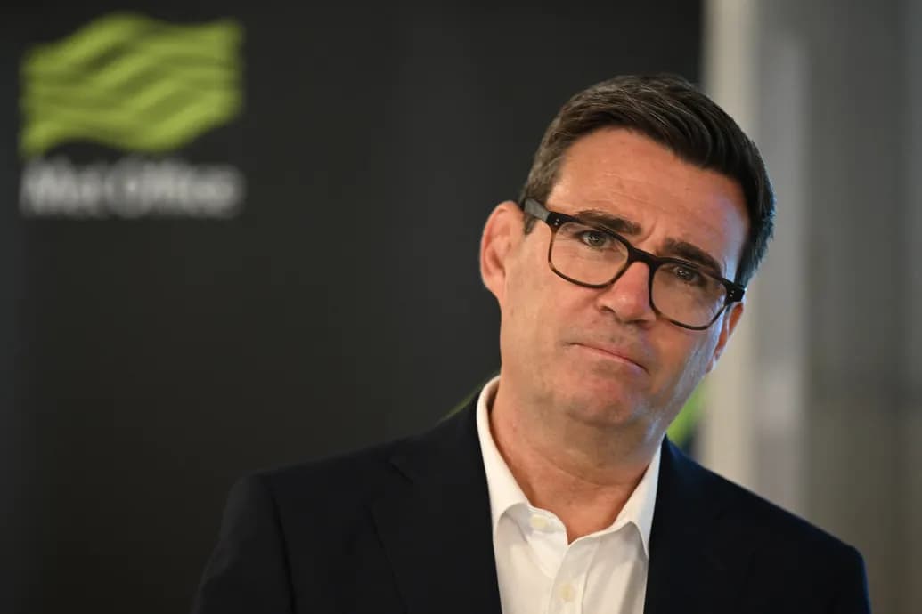 Az új brit kormányfő több üzenetet is váltott valakivel, aki Trump kabinetfőnökének adta ki magát