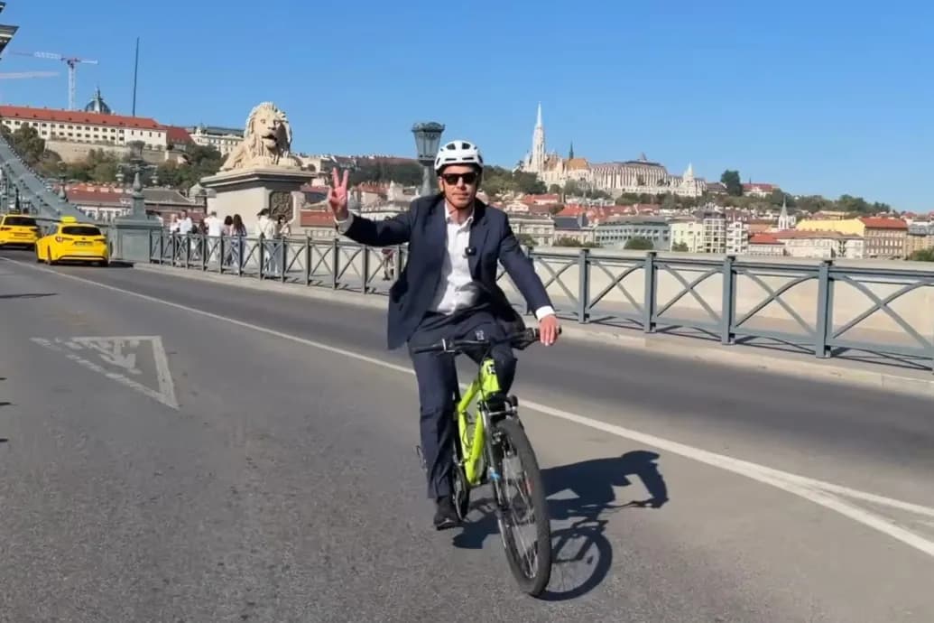 Magyar Péter biciklizés közben mondta el, hogy miről tárgyalt ma a kormány