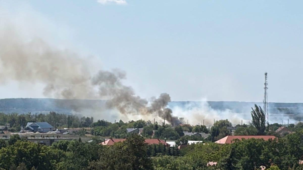 Hatalmas füst és lángok Szerencsen, a tűzoltók már a helyszínen! – fotókkal