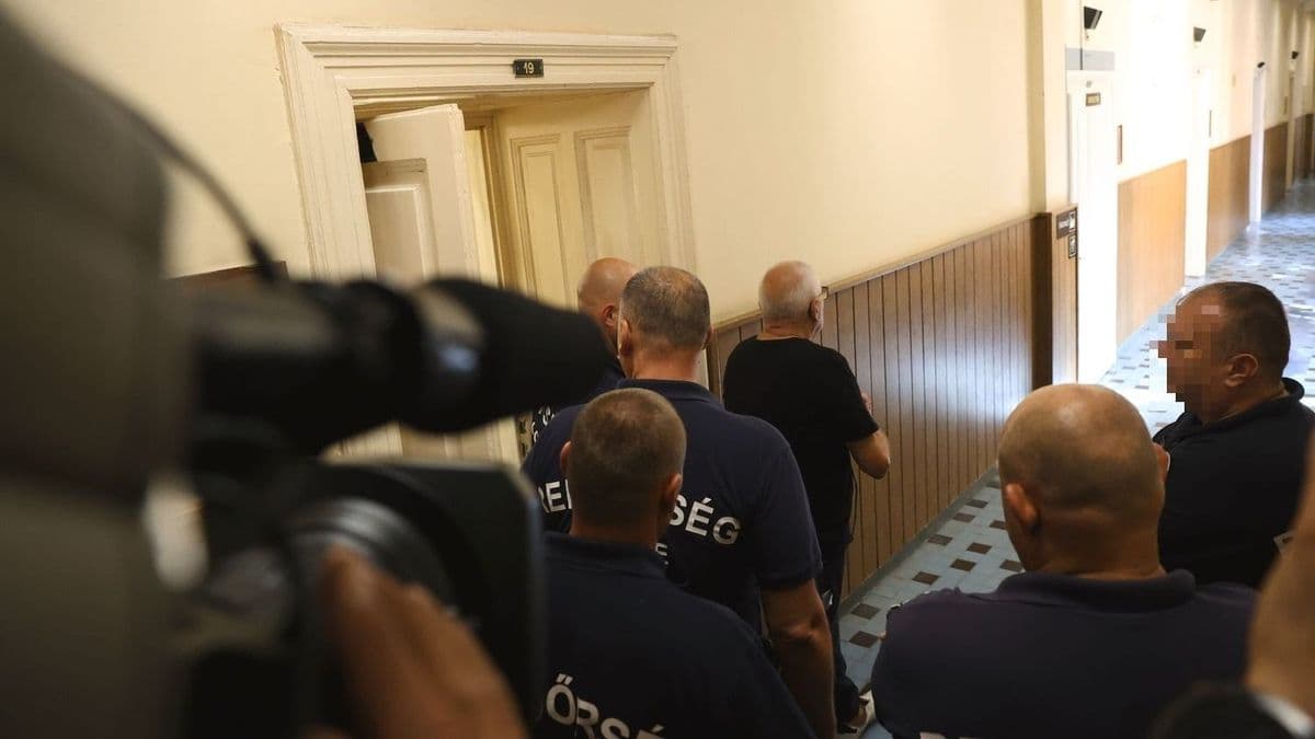 Rendkívüli! Elrendelték a lengyel buszsofőr letartóztatását Miskolcon – fotók a cikkben