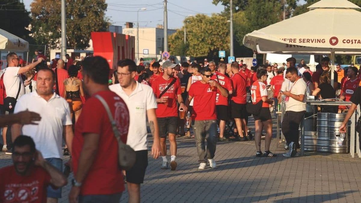 Vonulnak a szurkolók Diósgyőrben, a polgármester azt kéri, aki teheti, kerülje el a környéket