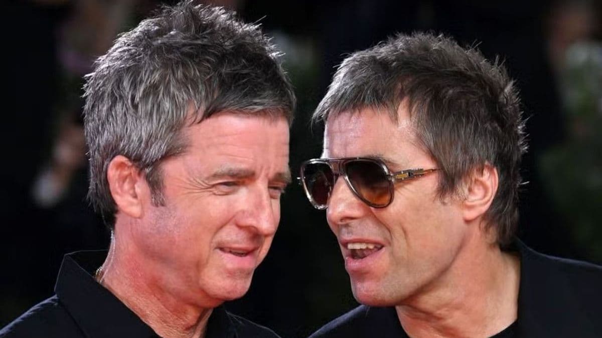 Újra együtt Liam és Noel Gallagher: Velencében mutatták be az Oasis-filmjét