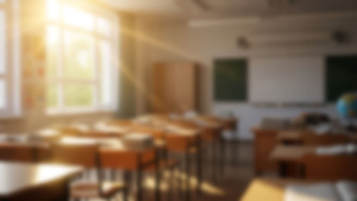 Egyre többen ülnek vissza az iskolapadba: közel 900 felnőtt szerzett új szakmát