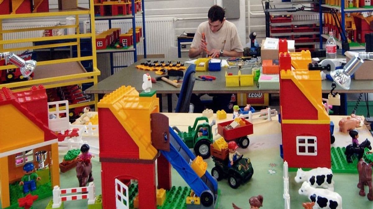 A LEGO már nem csak játékból épít várat: elképesztő számokat produkált a cég