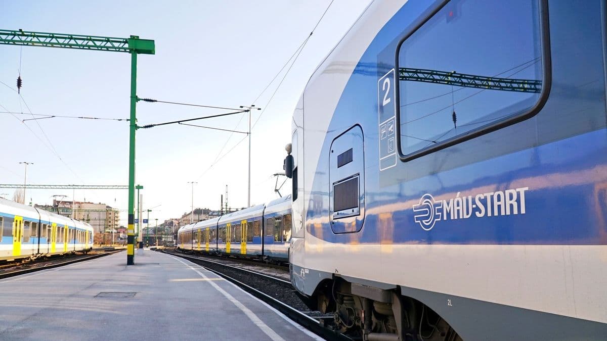 Felsővezetékszakadás Szegeden: több vonat helyett pótlóbusz közlekedik