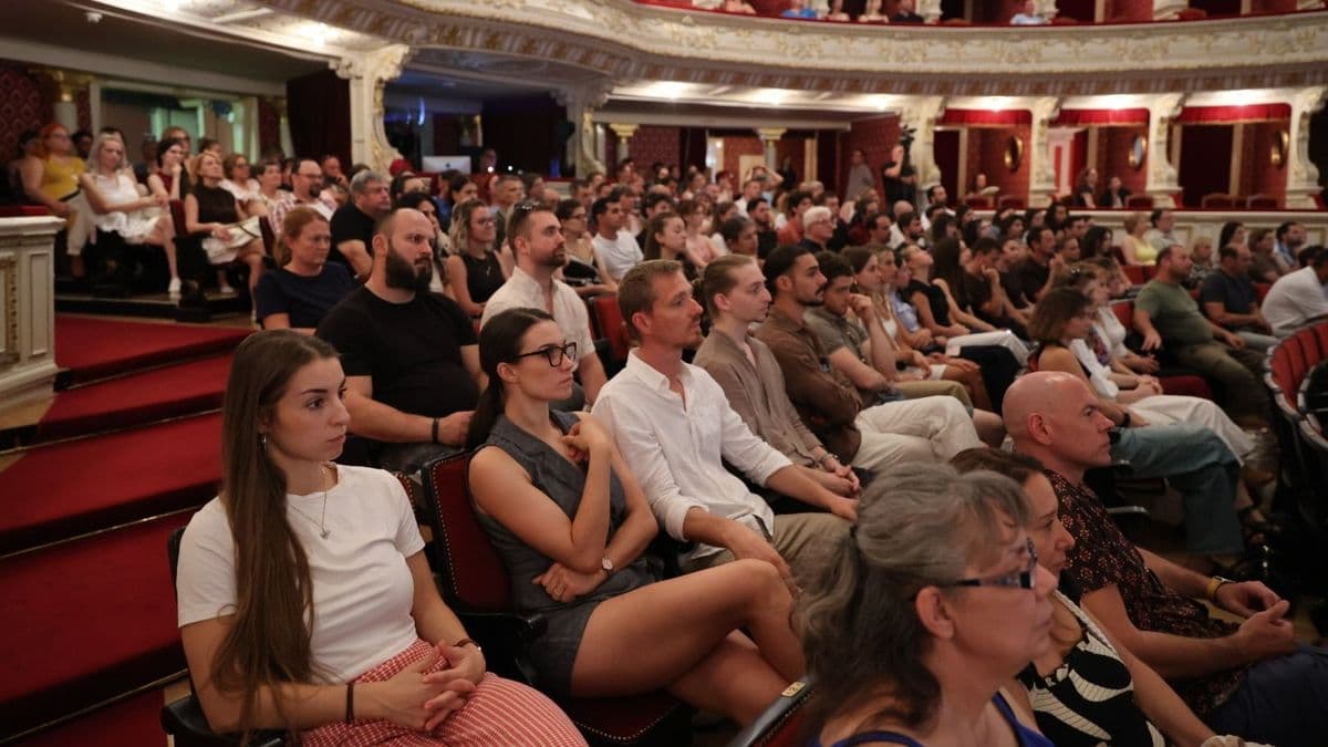 Új bemutatók, új arcok, nagy fejlesztések: elindult a Szegedi Nemzeti Színház új évada + fotók