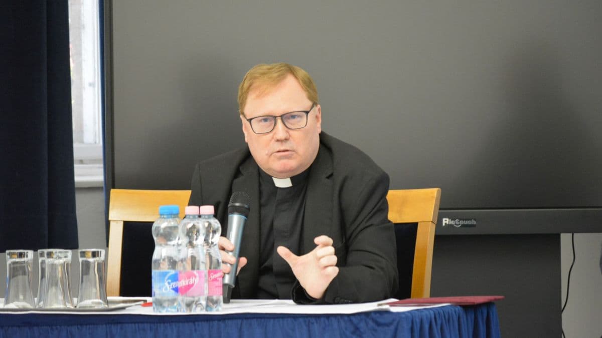 Az egyházi jogszolgáltatás történetét vizsgálták