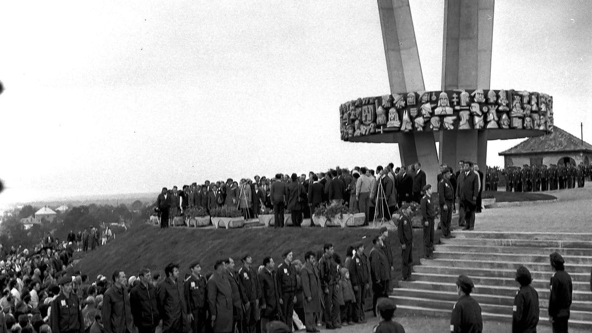 Te is rajta vagy a képeken? Óriási volt az érdeklődés az öreghegyi Milleniumi Emlékmű avatásán (galéria)