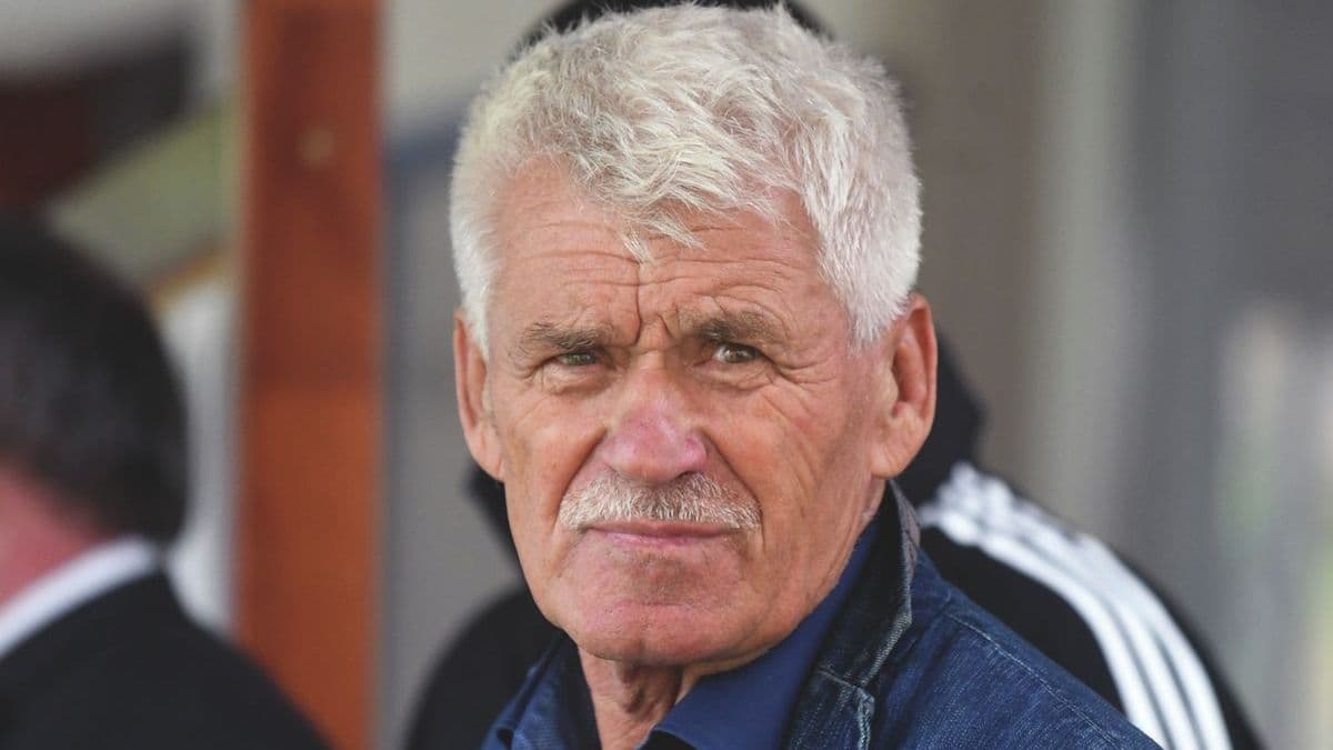 Nem akart az NB II-ben dolgozni, mégis történelmet írt a Videotonnal – Csank János 80 éves