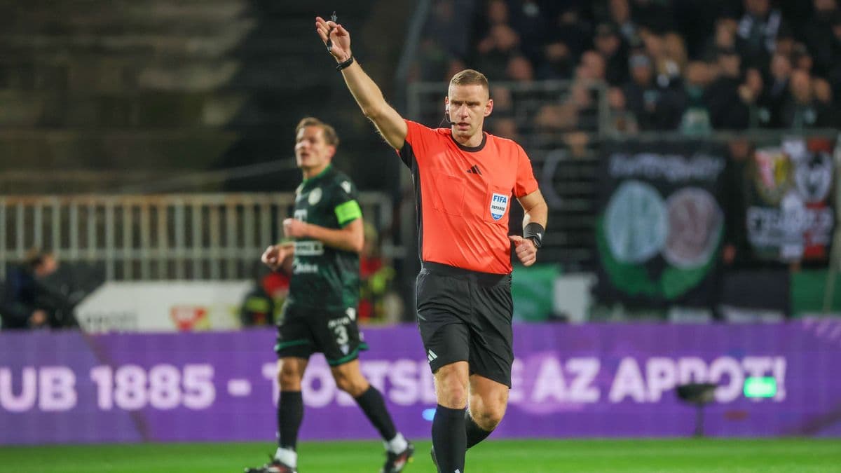Újpest-DVSC: Fantasztikus játékvezetés, remek döntés született Bogár Gergőtől