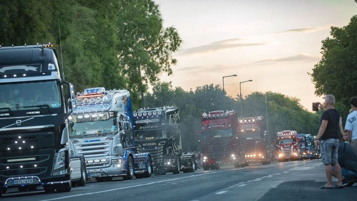 Forgalomkorlátozás! Itt az útvonal, több száz kamion vonul fel a Szoboszlón