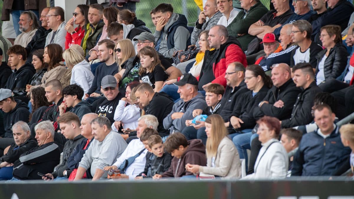 Megtelt a lelátó, minden jegy elkelt! Szurkolói fotók a DEAC-Ferencváros kupameccsről!