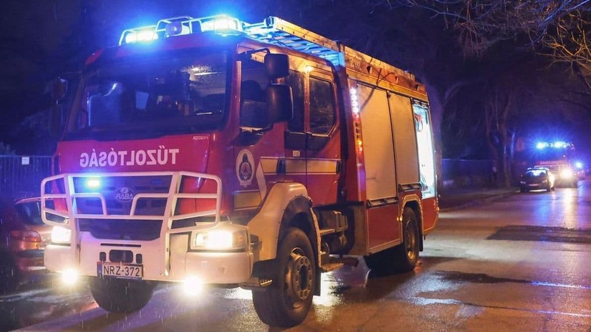 Súlyos baleset történt az M3-ason, civilek segítettek a bajbajutott sofőrnek