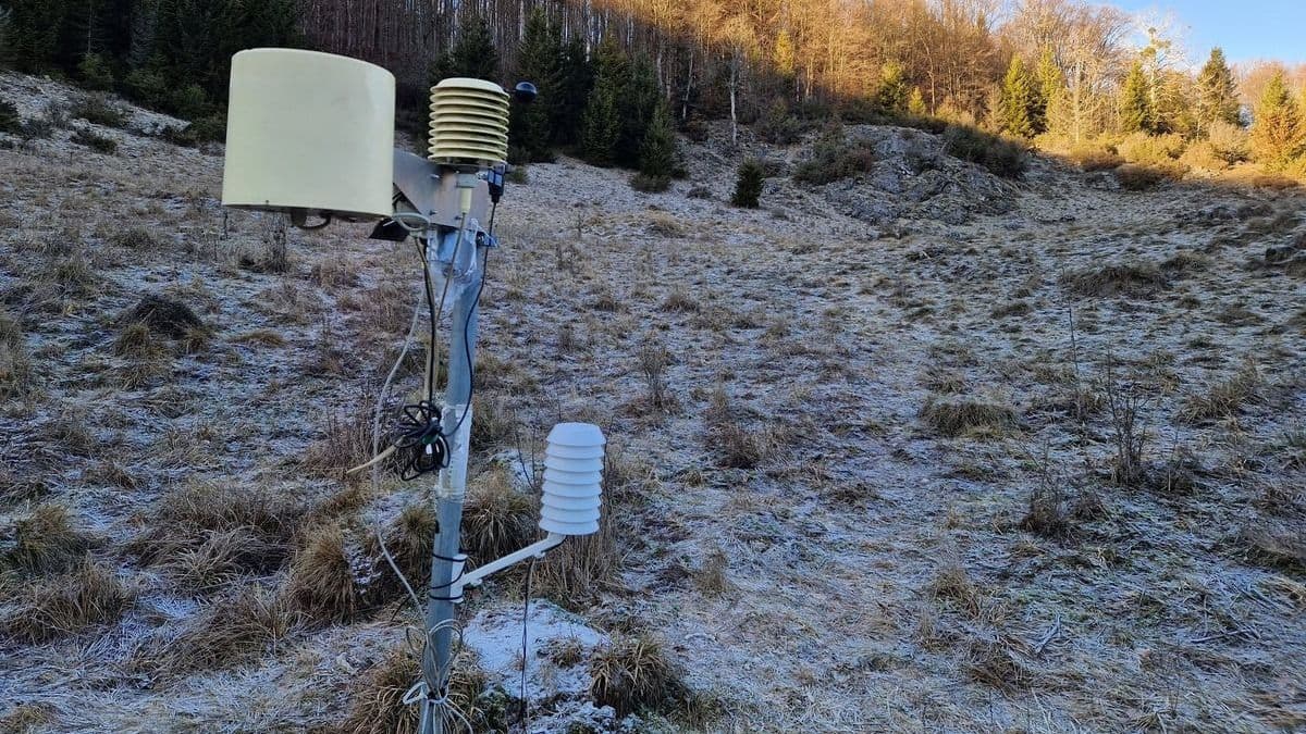 Most dermedsz le a székben: ha meleged van, nézd meg, hajnalban hány fok volt a Bükkben