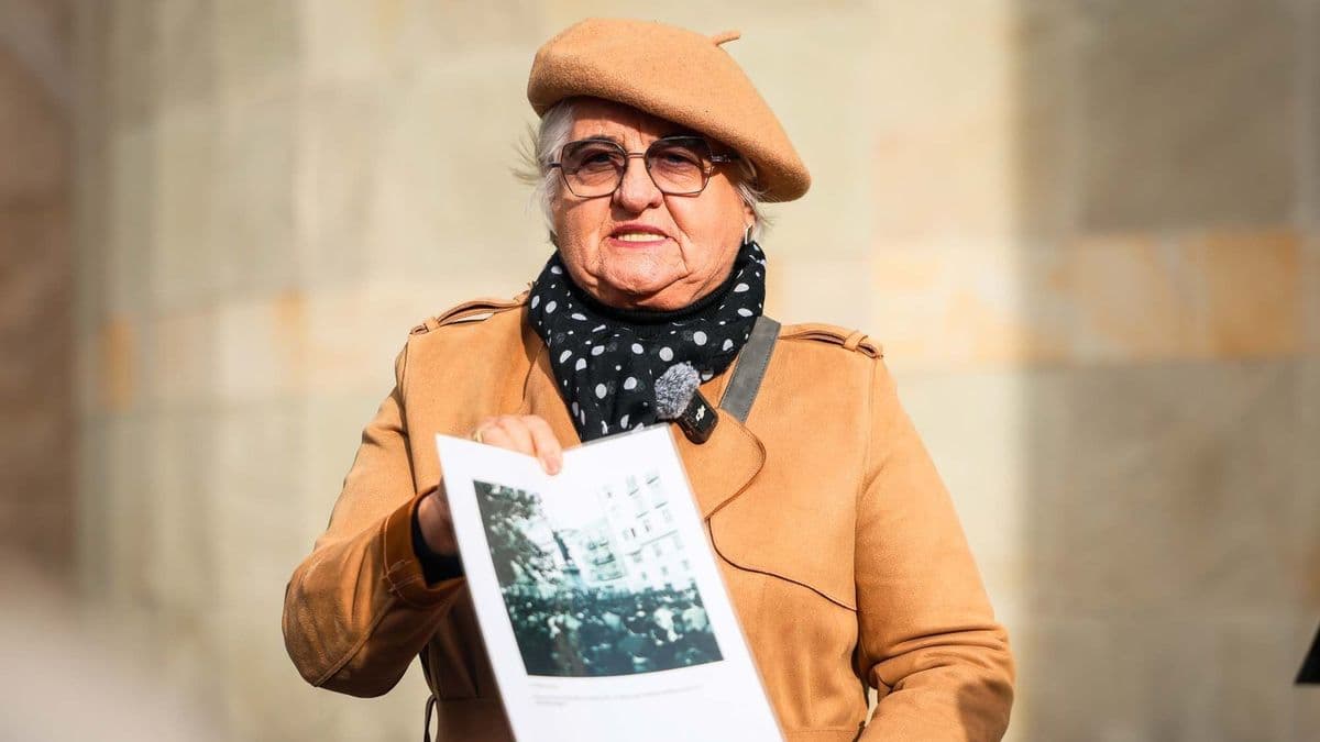 Eger utcái őrzik 1956 emlékét: megrázó történetek elevenedtek meg a városi séta során