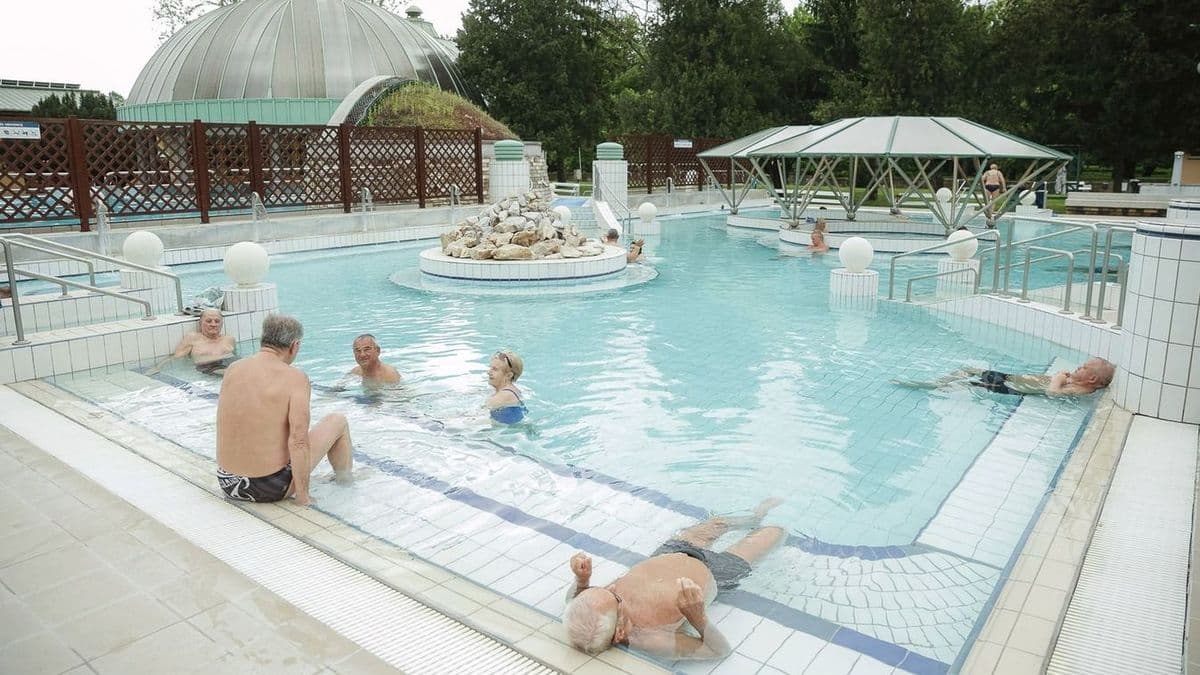 950 forinttól majd' 10 ezer forintig: ilyen árakkal várják a nyugdíjasokat a fürdők Hevesben