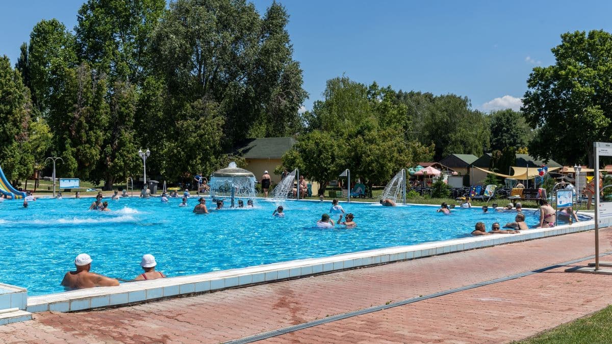 Pokoli napok jönnek, 42 fok perzsel fel mindent, de már látszódik a hidegfront kezdete
