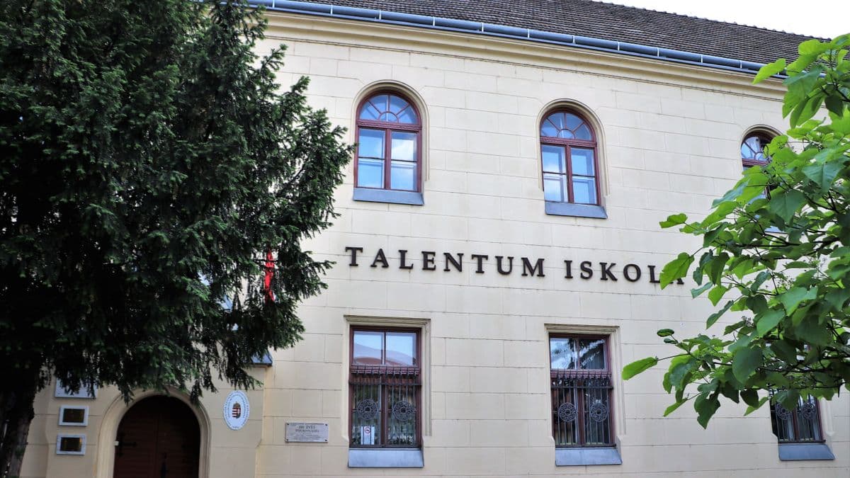 Kirándulással indul a tanév: ebben a tatai iskolában nem csak az első nap más az átlagosnál