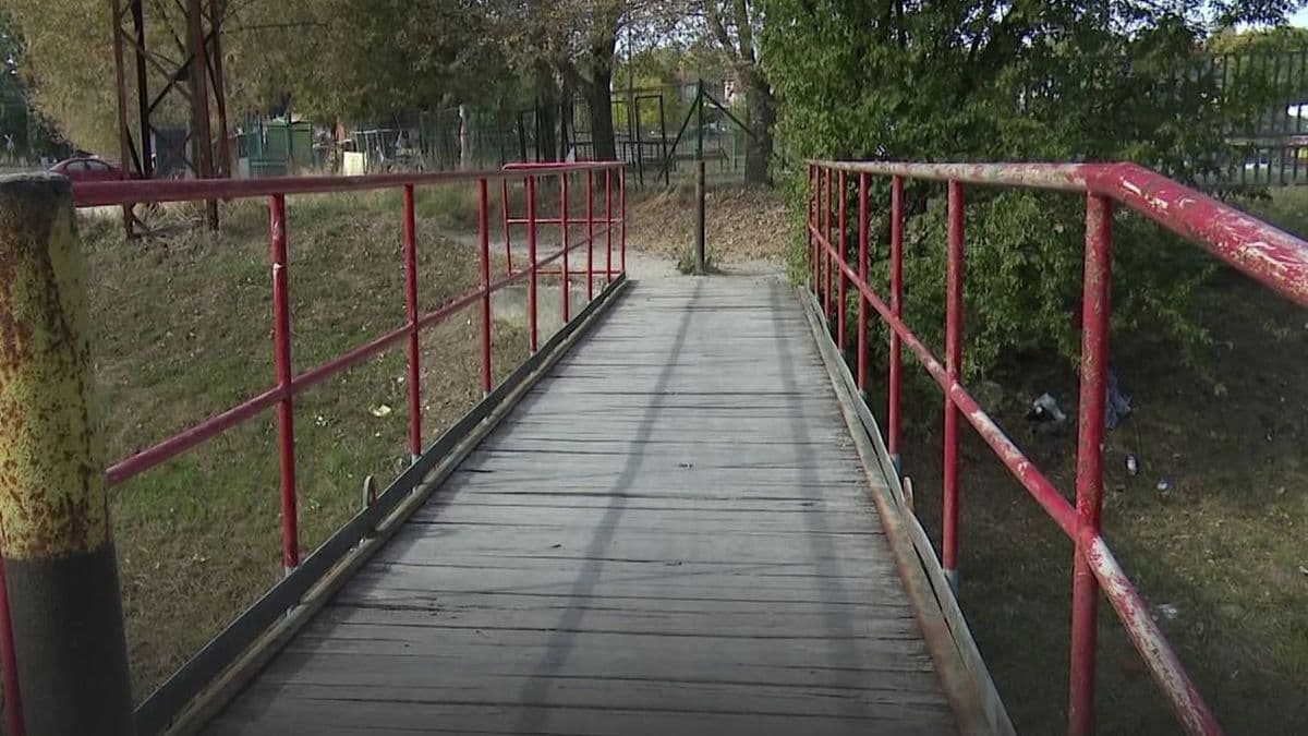 Hétfőtől lezárják a Városi Piac mögötti hidat Oroszlányban