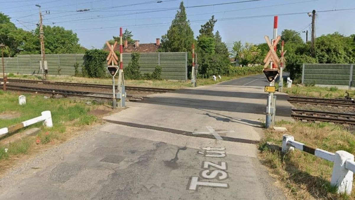 Többször is lezárják a vasúti átjárót Győrszentivánnál