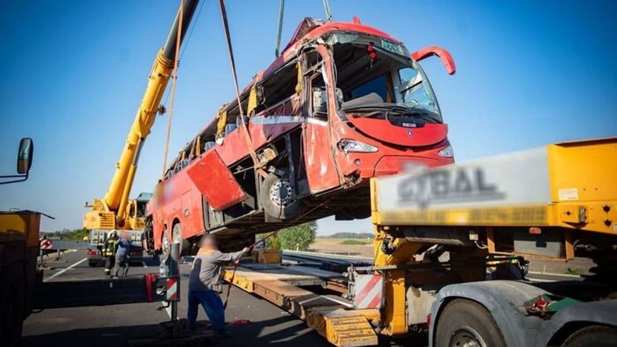 Lengyel buszbaleset: az övhasználat életeket menthetett volna