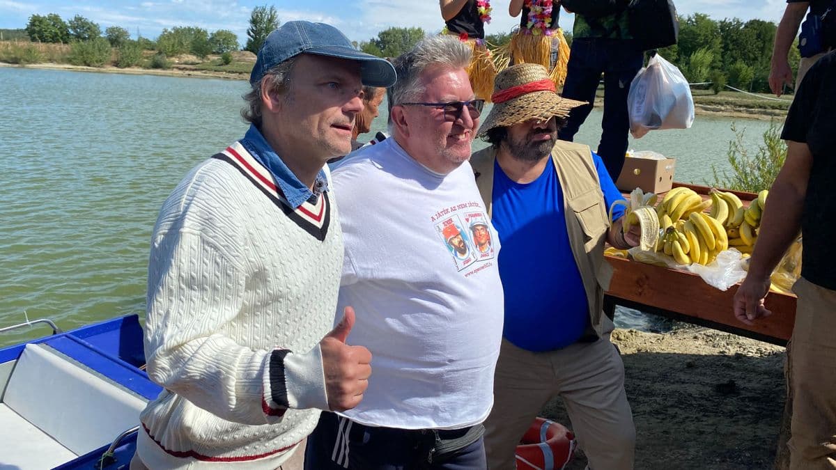 Bud Spencer-őrület a Muzsaji tónál - magyarországi rekordot döntött a hagymás bab elkészítése - fotók, videó
