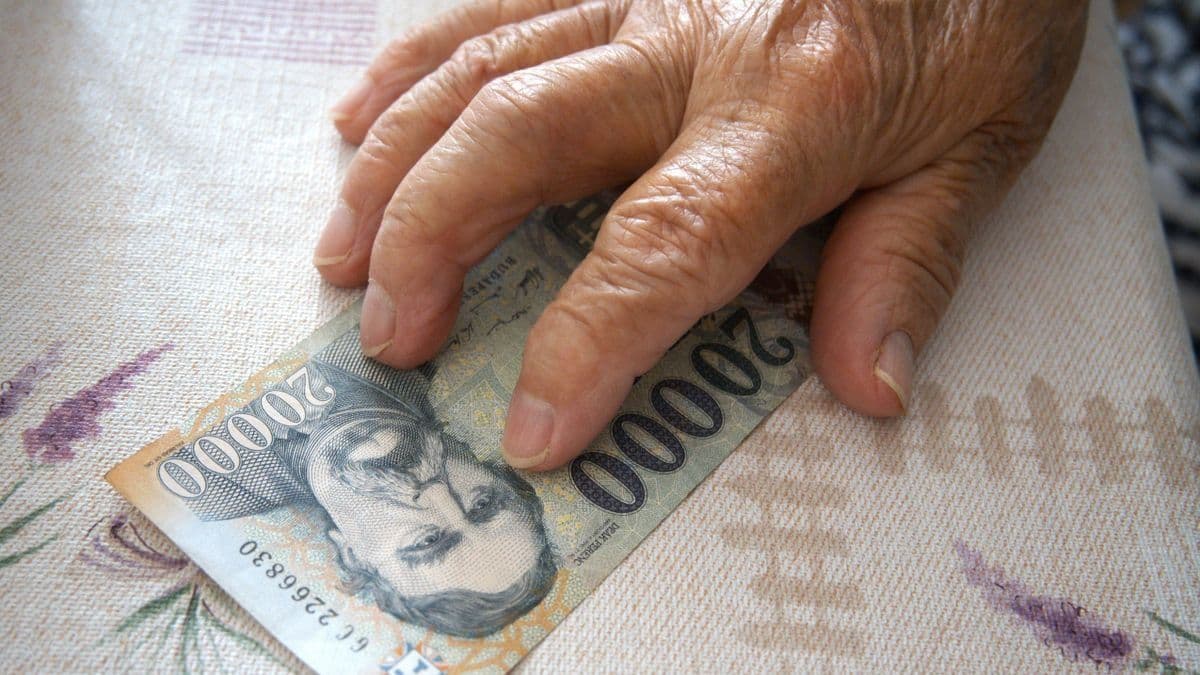 Dolgoztál Ausztriában? Győrben is kaphatsz segítséget a leendő nyugdíjad kapcsán!