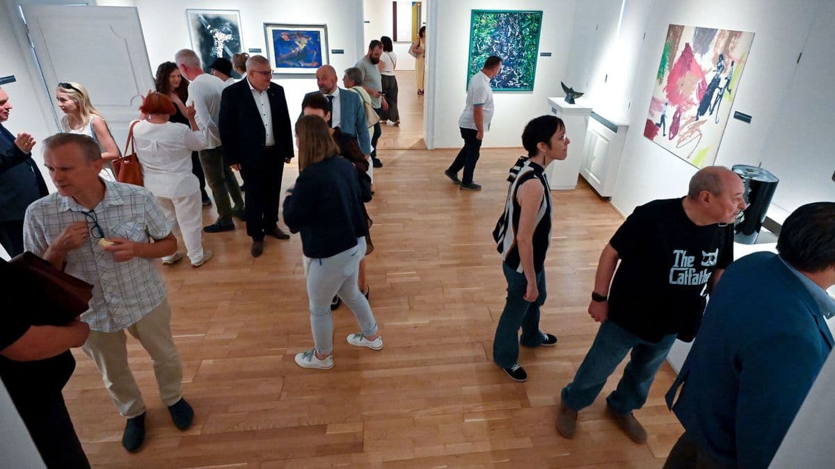 Újra régi pompájában ragyog Győr ikonikus épülete – Sok fotó a Magyar Ispita megnyitójáról